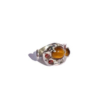 Charger l'image dans la galerie, Earcuff Oeil de Tigre et grenats