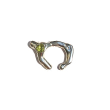 Charger l&#39;image dans la galerie, EARCUFF PERIDOT